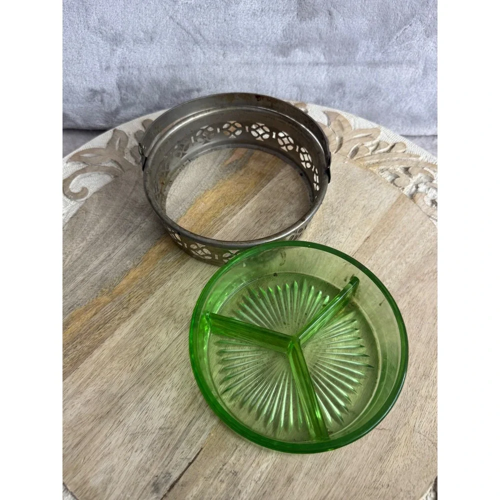 Vintage Green Depression Glass Divided Candy Dish in Silver Filigree‎ Basket